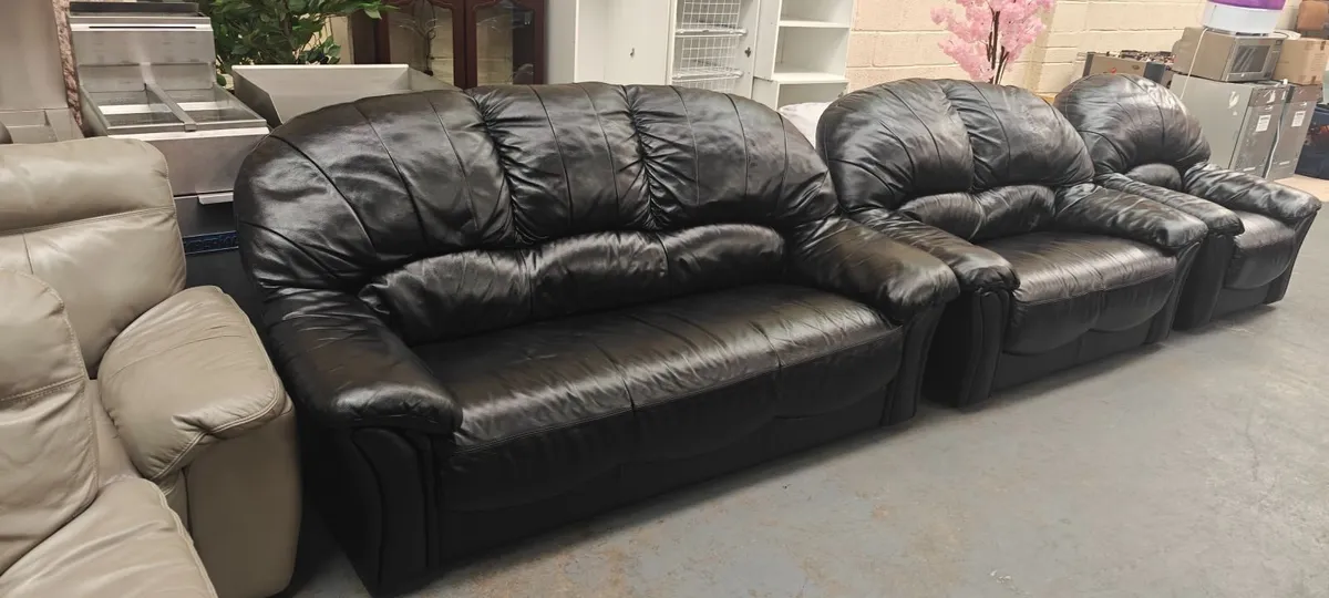 Black Buffalo leather 3+2+1 - Image 2