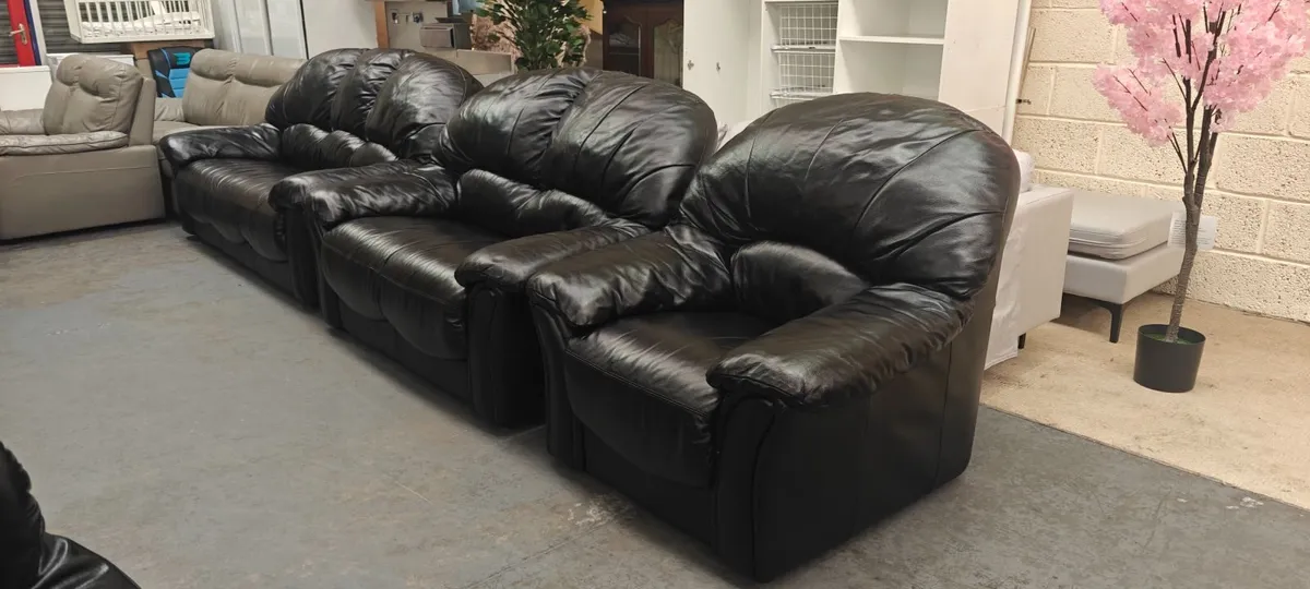 Black Buffalo leather 3+2+1 - Image 3
