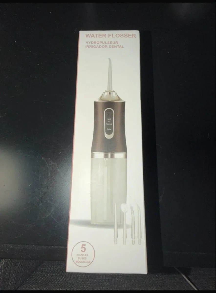 Water flosser - Image 1