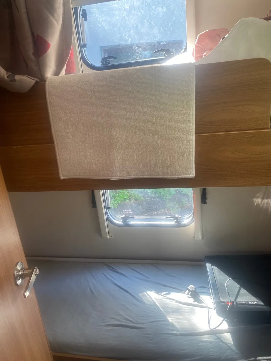 Caravan - Image 4