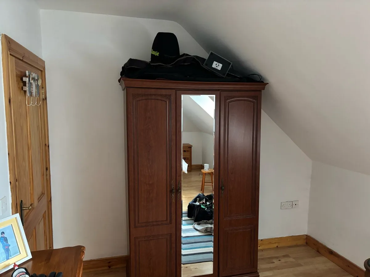 Wardrobe - Image 2
