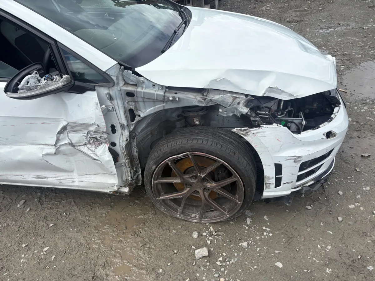 2016 Vw Golf R 2.0 Tsi DSG - Image 4