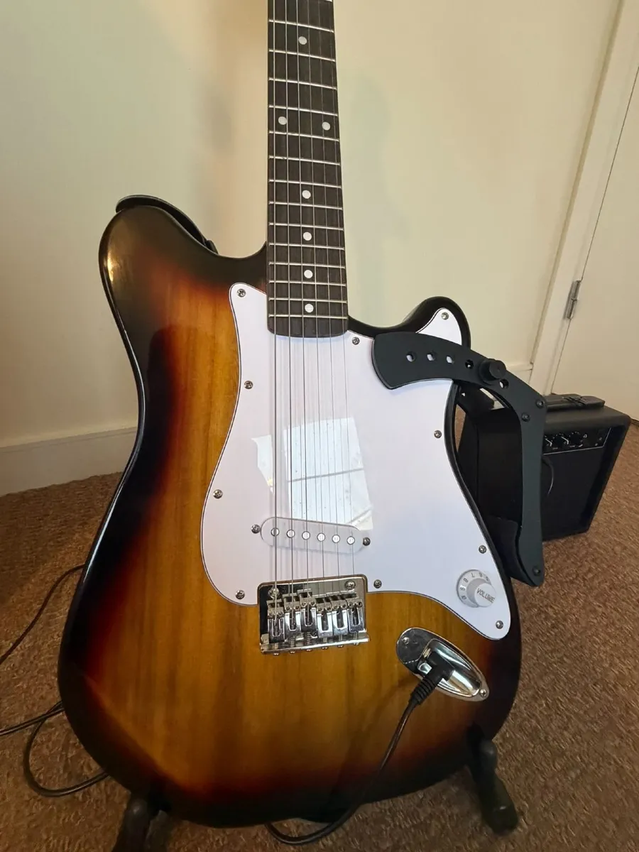 Electric Guitar – Beginner Set - Image 1
