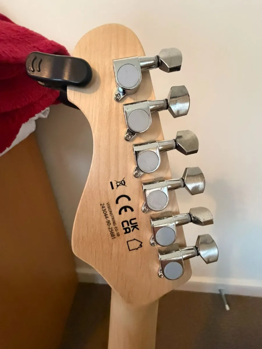 Electric Guitar – Beginner Set - Image 4