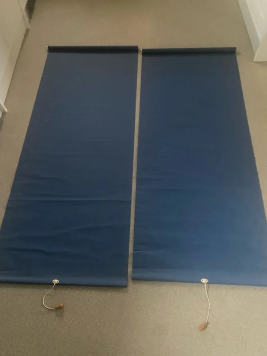 8 x Dunne & Nugent quality Roller Blinds - Image 3