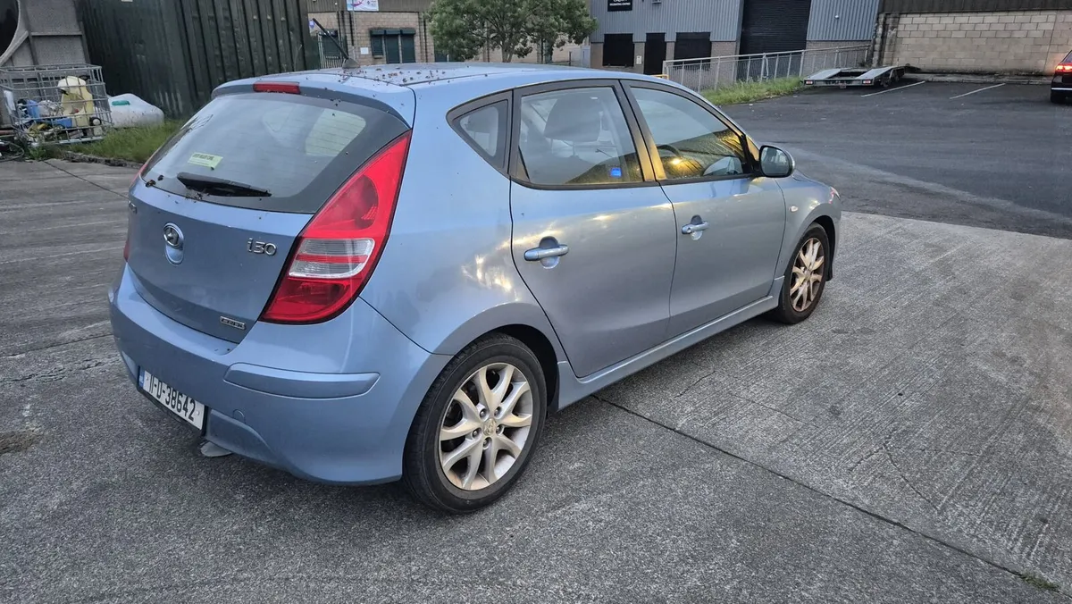 Hyundai i30 2011year manual 1.6crd - Image 3