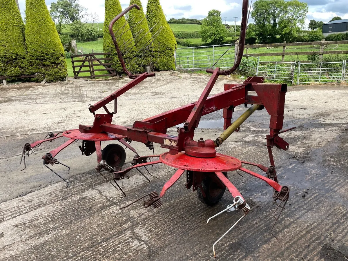 Lely Lotus 300 hay kicker - Image 3