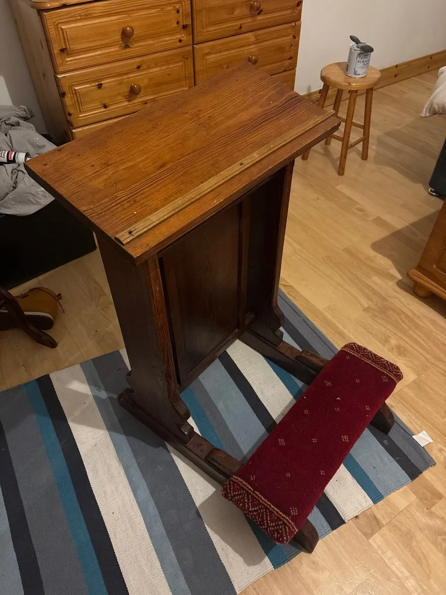 Church/School/Altar/Choir/Prayer kneeler - pew - Image 1