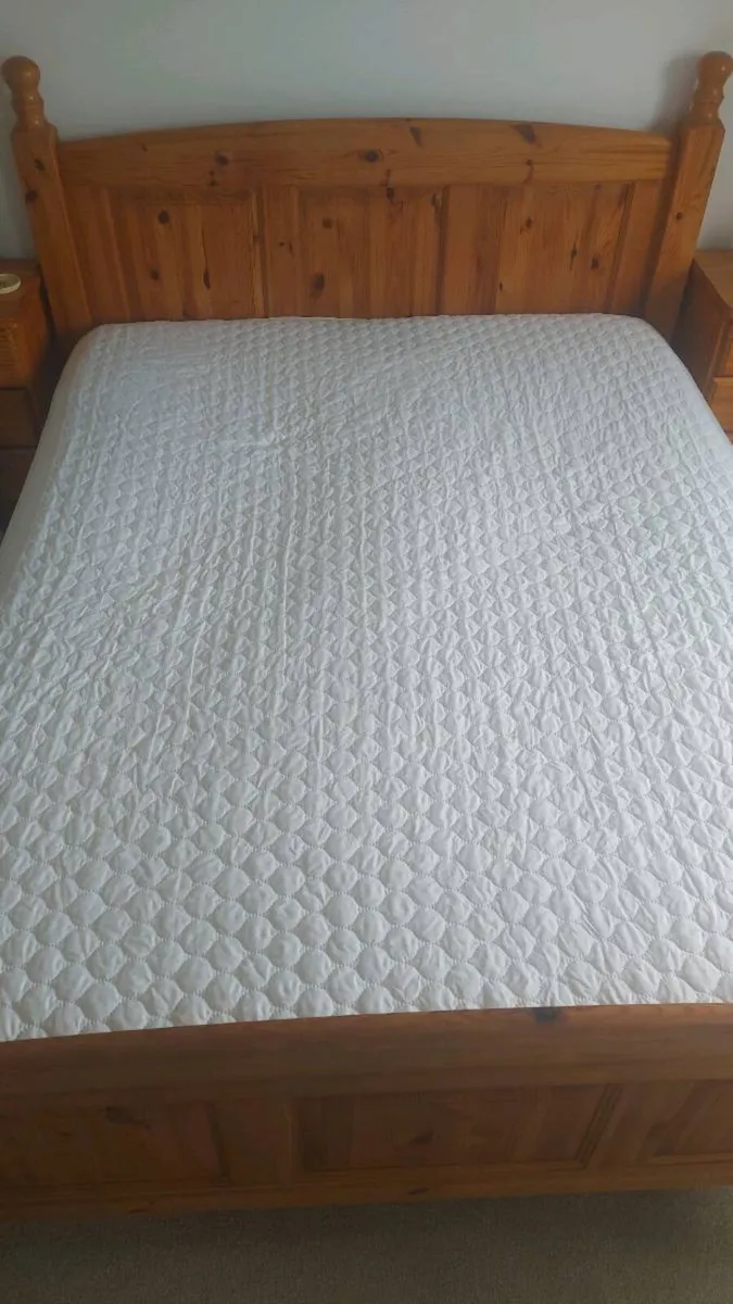 Pine bed frame - Image 2