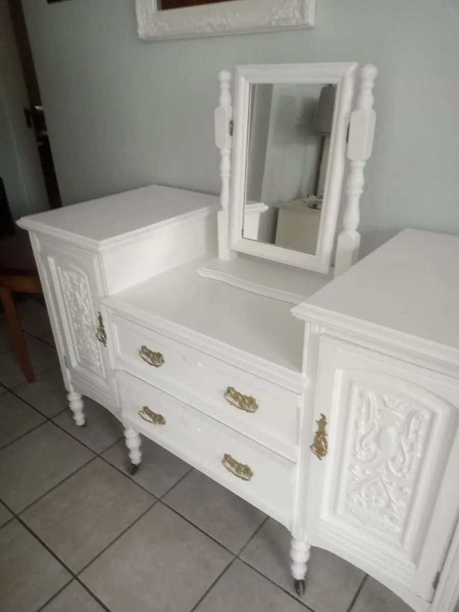 Dressing Table - Image 1