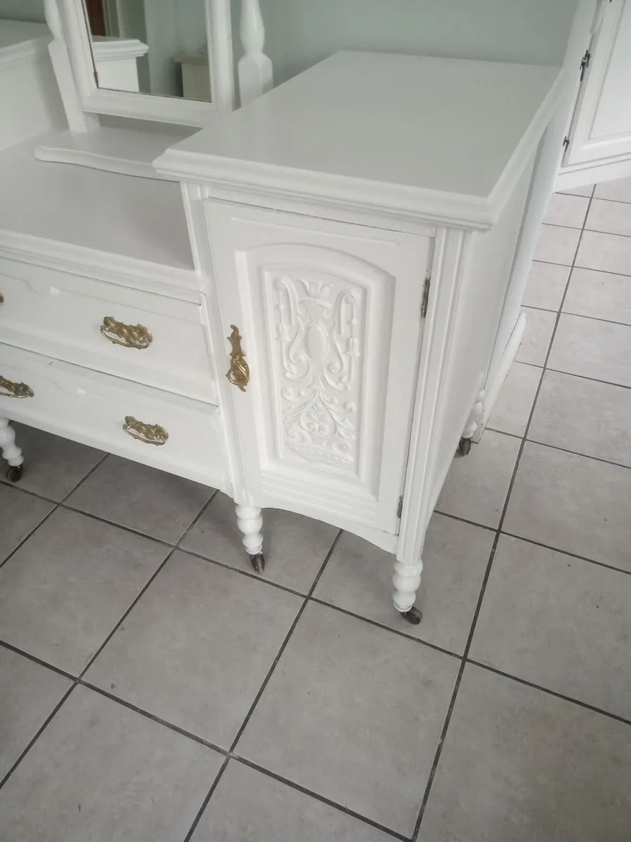 Dressing Table - Image 2