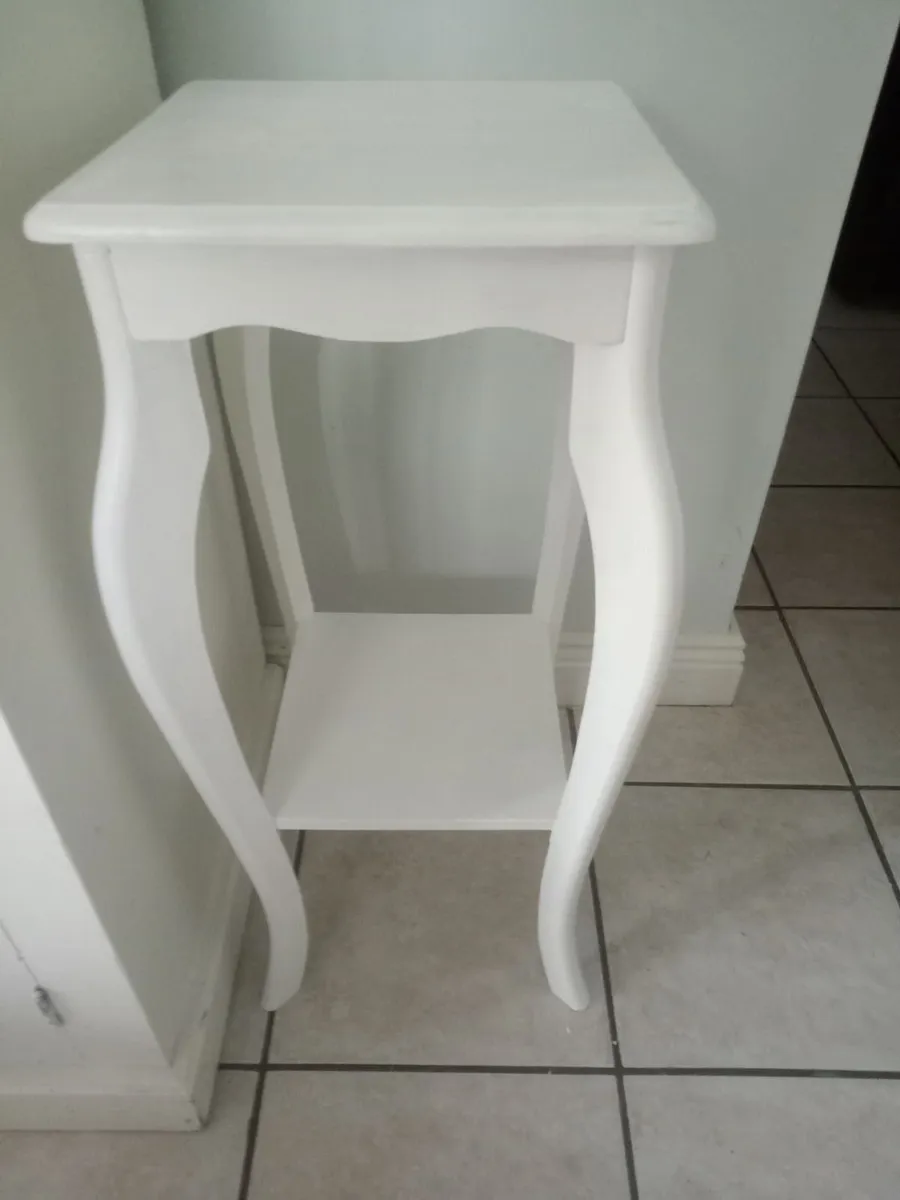 Lamp Stand - Image 1