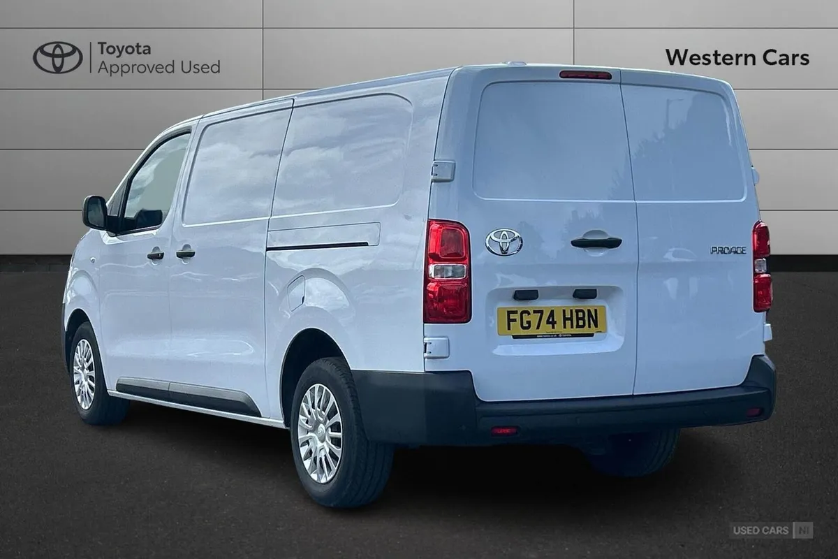 Toyota Proace 2.0D Icon Long Panel Van LWB Euro 6 - Image 4