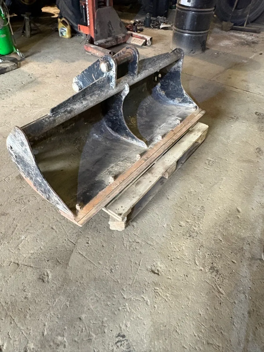 5ft Grading bucket 45mm pin - Image 2