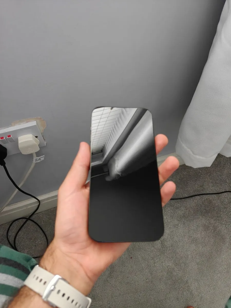 iPhone 14 Pro Max - Image 3