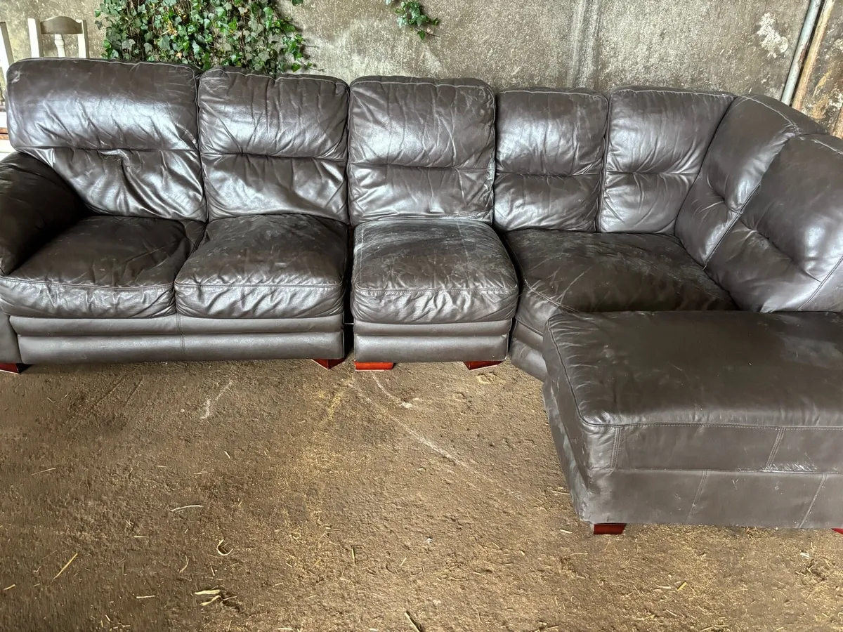 Couch - Image 2