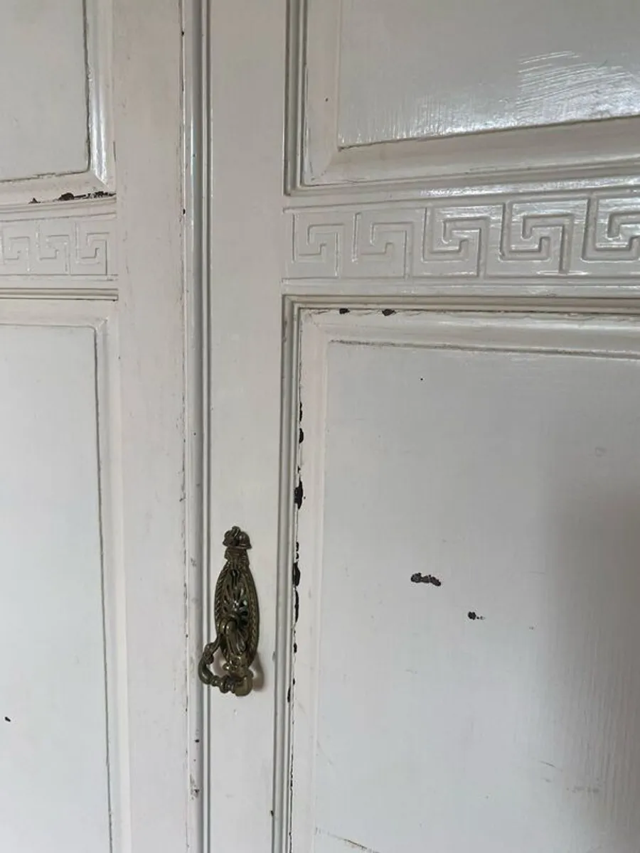 FREE Vintage solid-wood wardrobe - Image 3