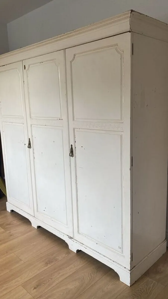 FREE Vintage solid-wood wardrobe - Image 1
