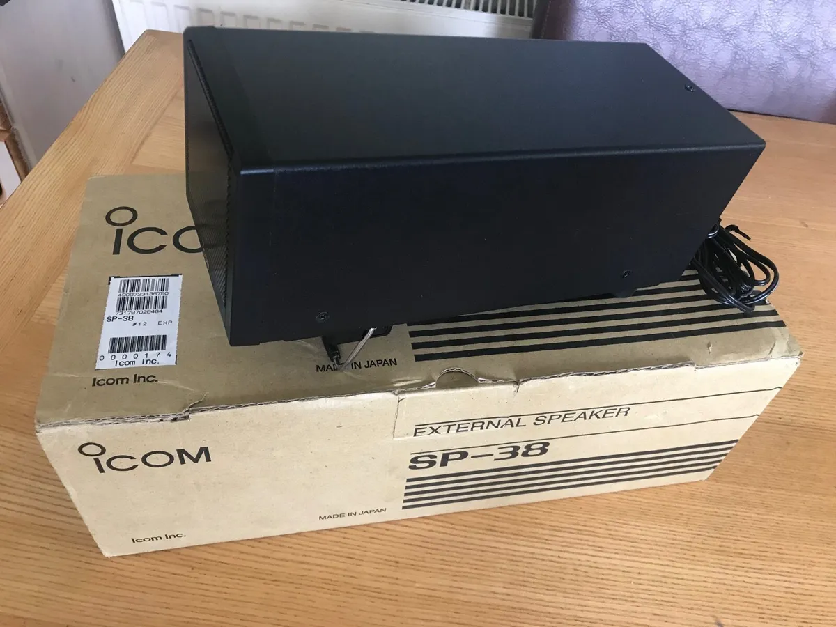 Icom SP-38 Speaker and MB-5 Bracket - Image 2
