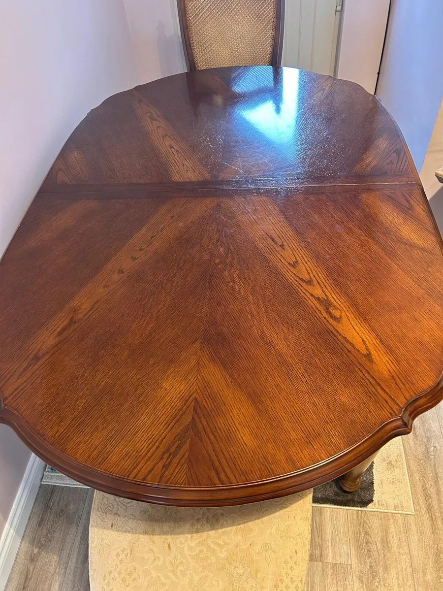 Dining room table and 6 chairs - Image 2