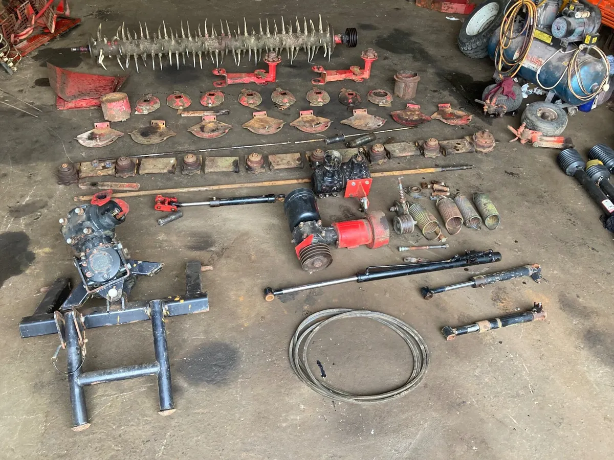 Farm machinery - Image 1