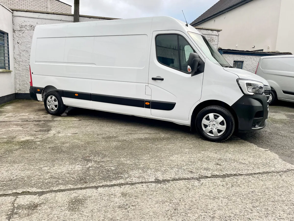 Renault Master LM35 Business+ 2.3 DCI 135BHP,2023 - Image 2