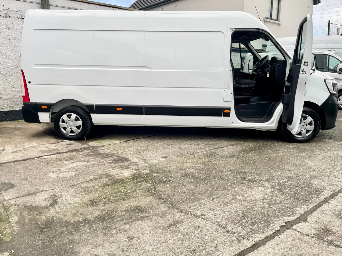 Renault Master LM35 Business+ 2.3 DCI 135BHP,2023 - Image 3