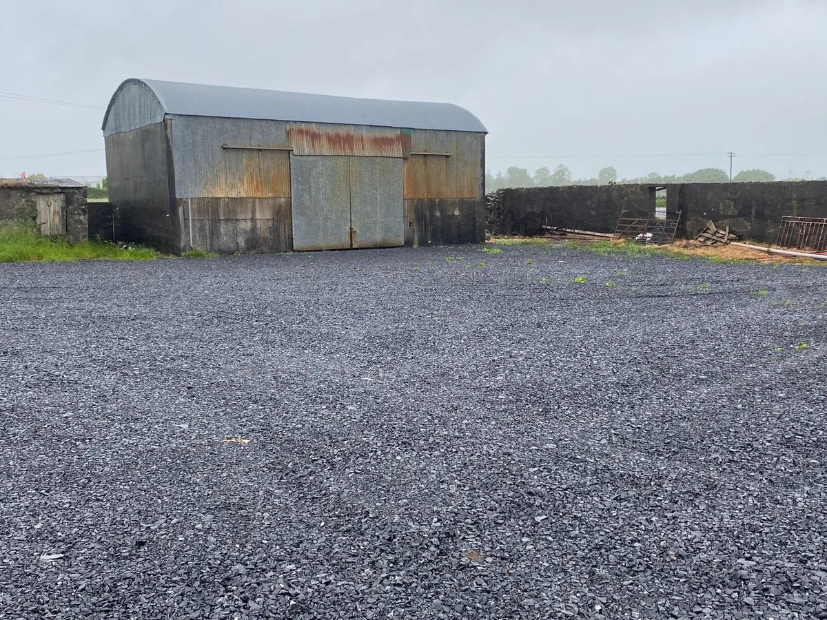 Shed & yard to rent - Image 1