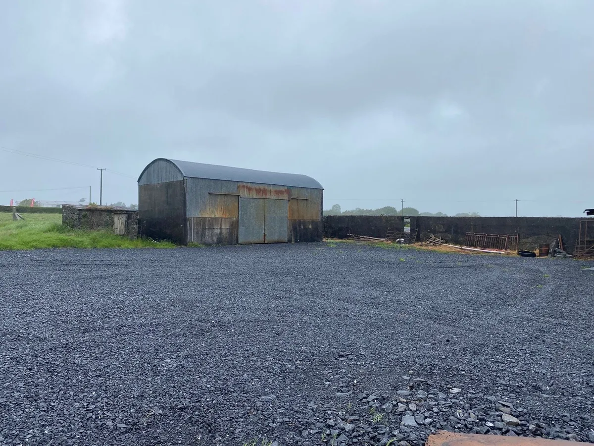 Shed & yard to rent - Image 2
