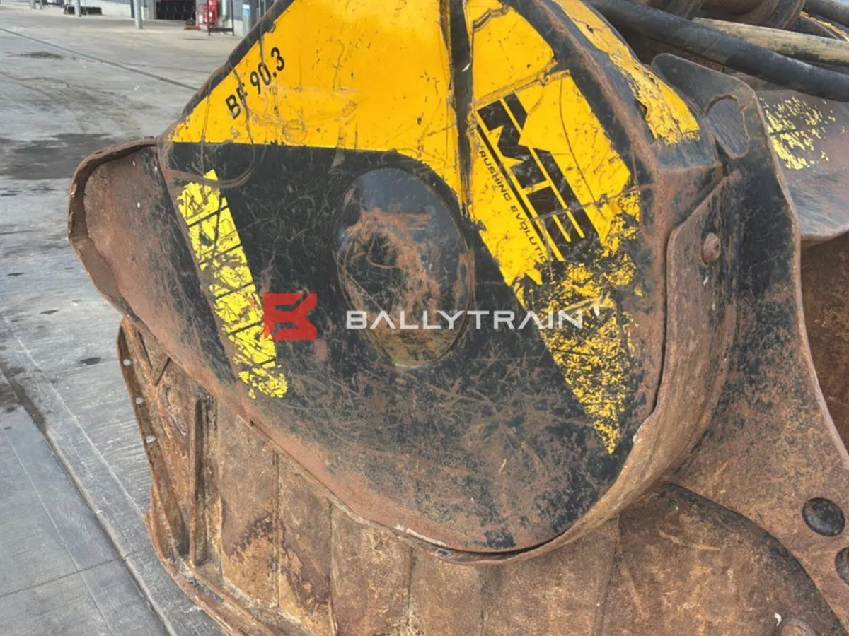 MB BF90.3 Crushing Bucket (20-30Ton) - Image 4