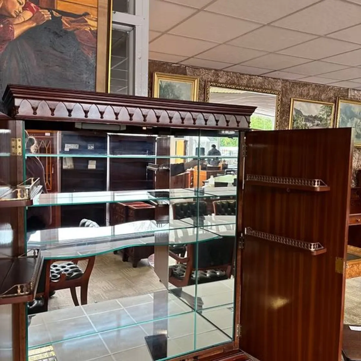 19th century style mahogany flamed drinks cabinet. - Image 2