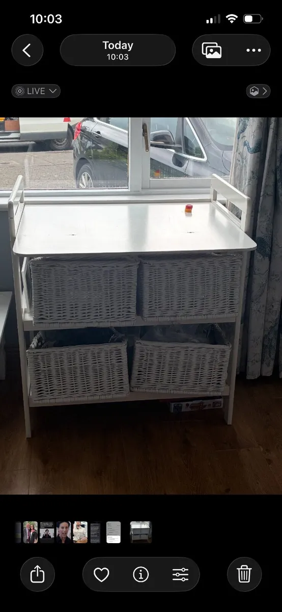 Nappy changing unit