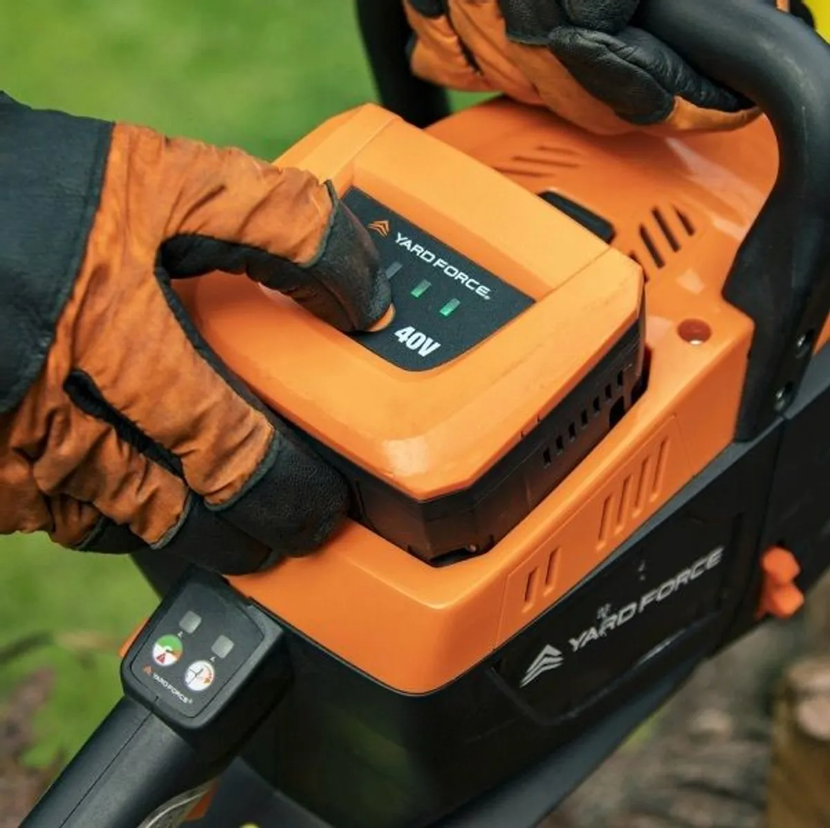 Yardforce Cordless Chainsaw 40v - Image 4