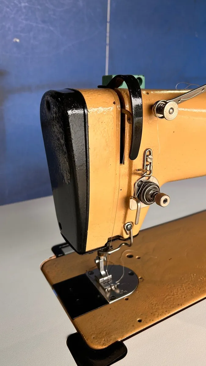 Jentschmann Pfaff 418 zig - zag sewing machine - Image 4