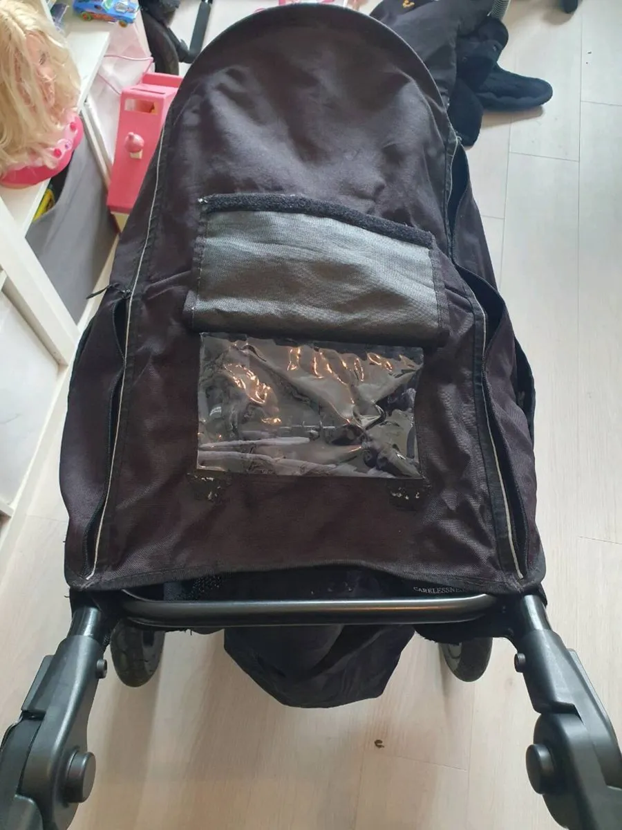 Out N About single buggy - Image 2