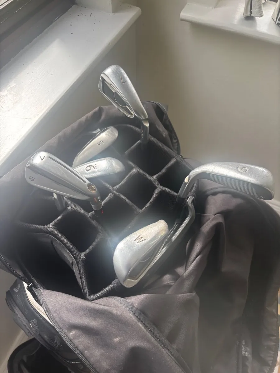 Golf clubs and Ping Bag - Image 2