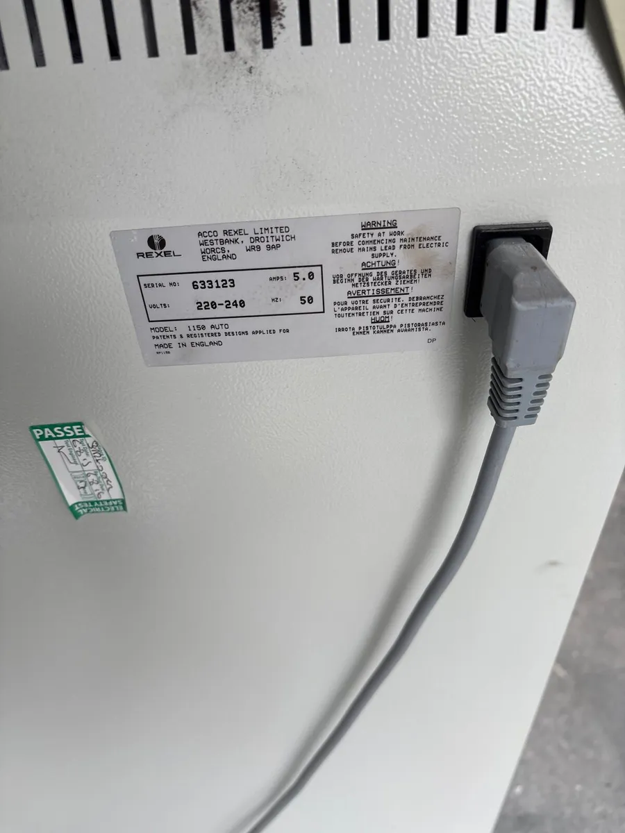 Rexel 1150 paper shredder - Image 3