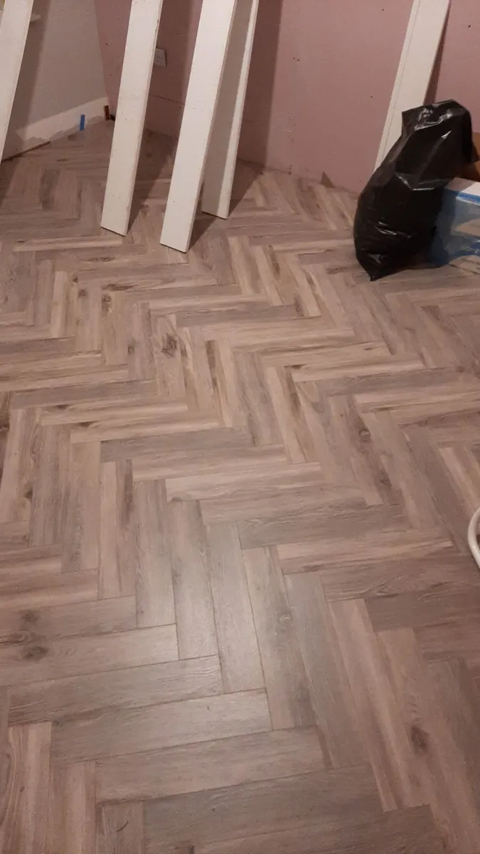 Laminate , wood, vynil fitter - Image 2