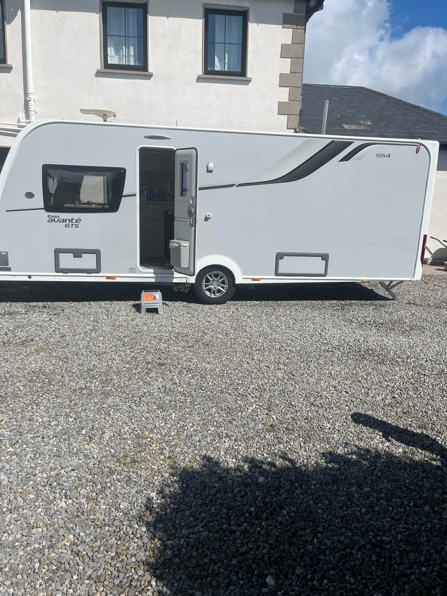 Caravan - Image 1