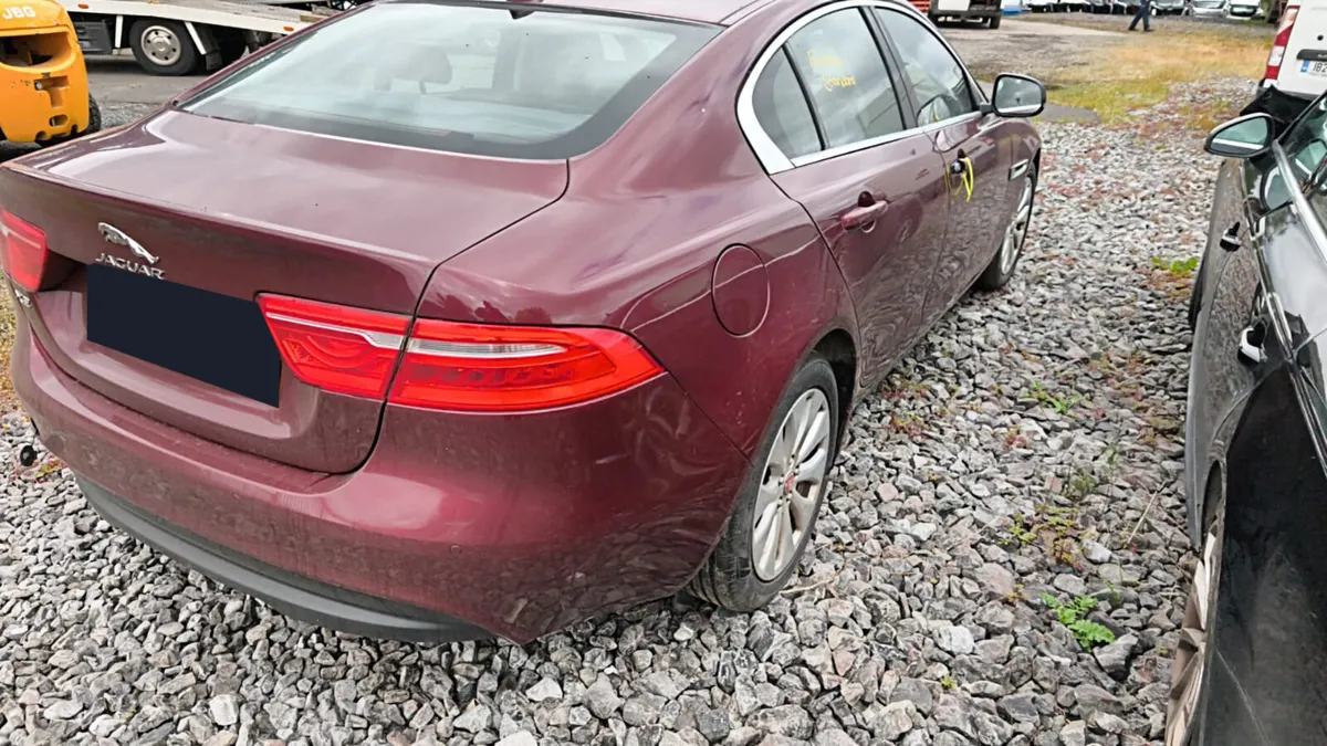 2017 JAGUAR XE 2.0 DIESEL FOR BREAKING! - Image 3