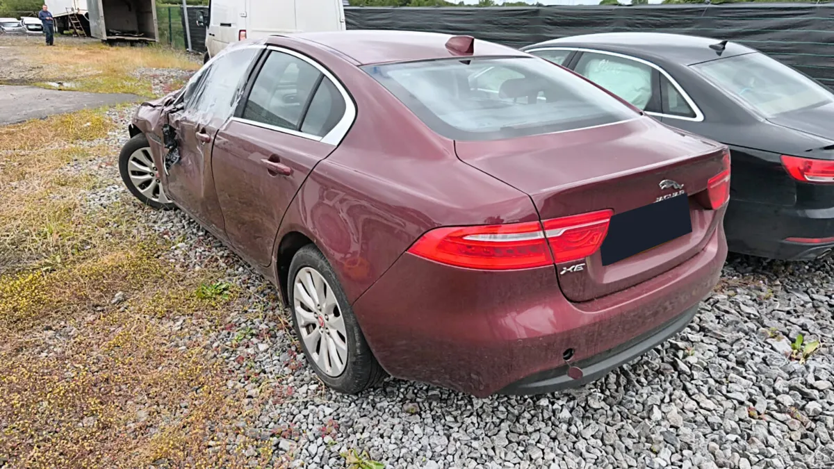 2017 JAGUAR XE 2.0 DIESEL FOR BREAKING! - Image 2