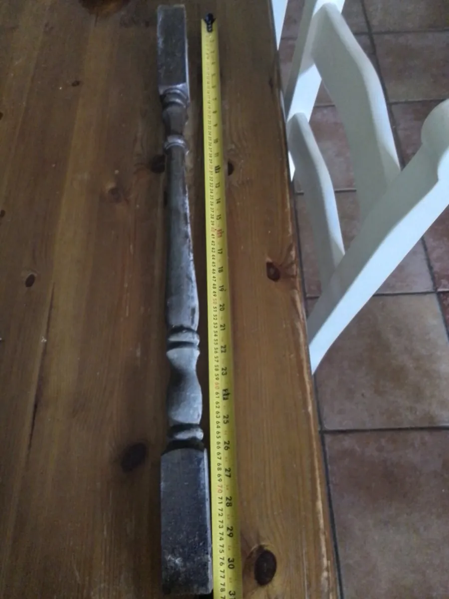 Decking spindle