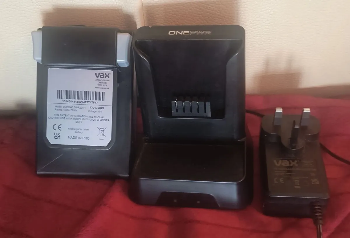 Vax OnePWR Li ion Battery Charger. Vacuum Cleaner. - Image 2