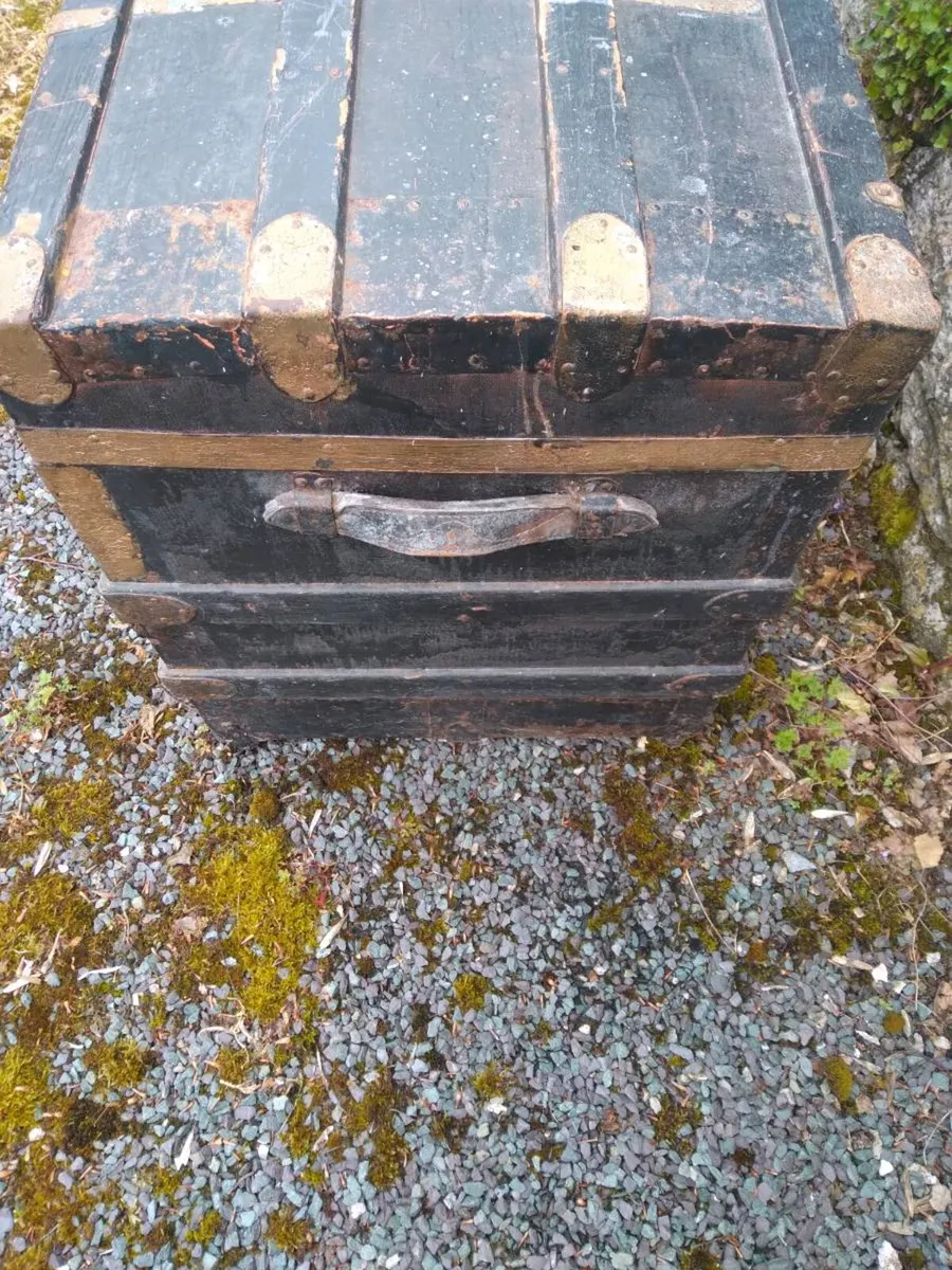 For Sale Vintage Storage Chest Price €50 - Image 4