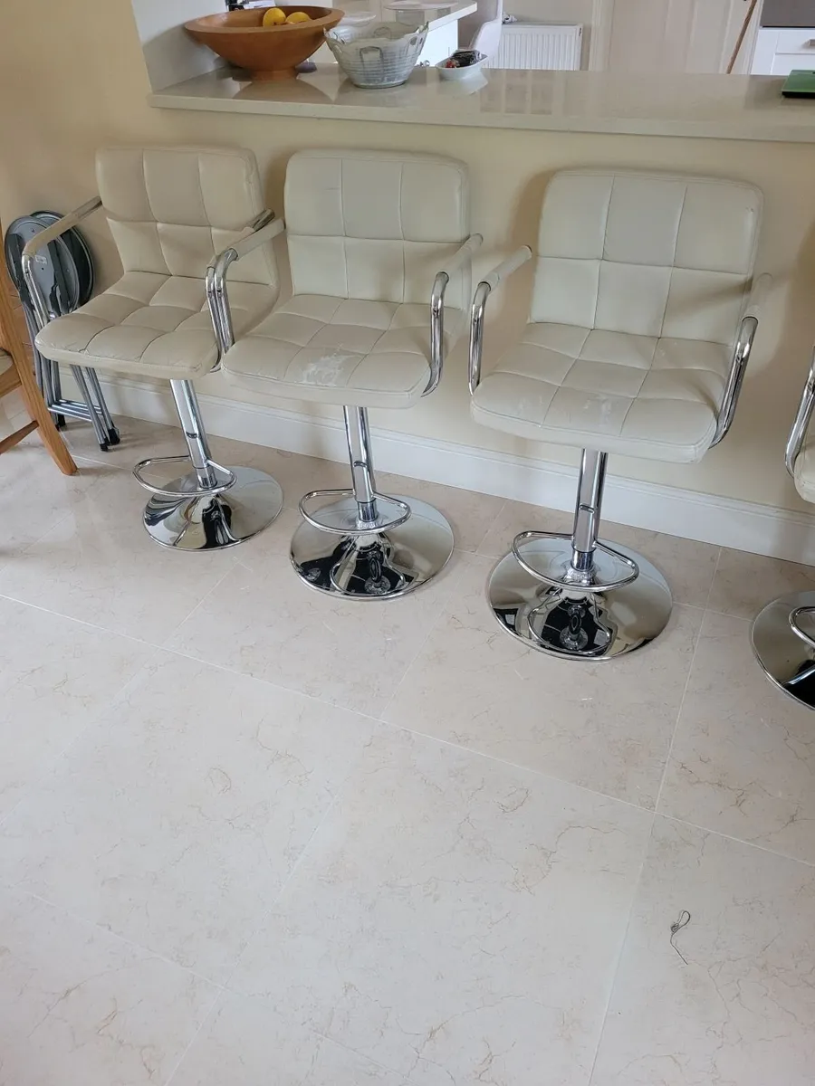 Bar stools (x4) - Image 1