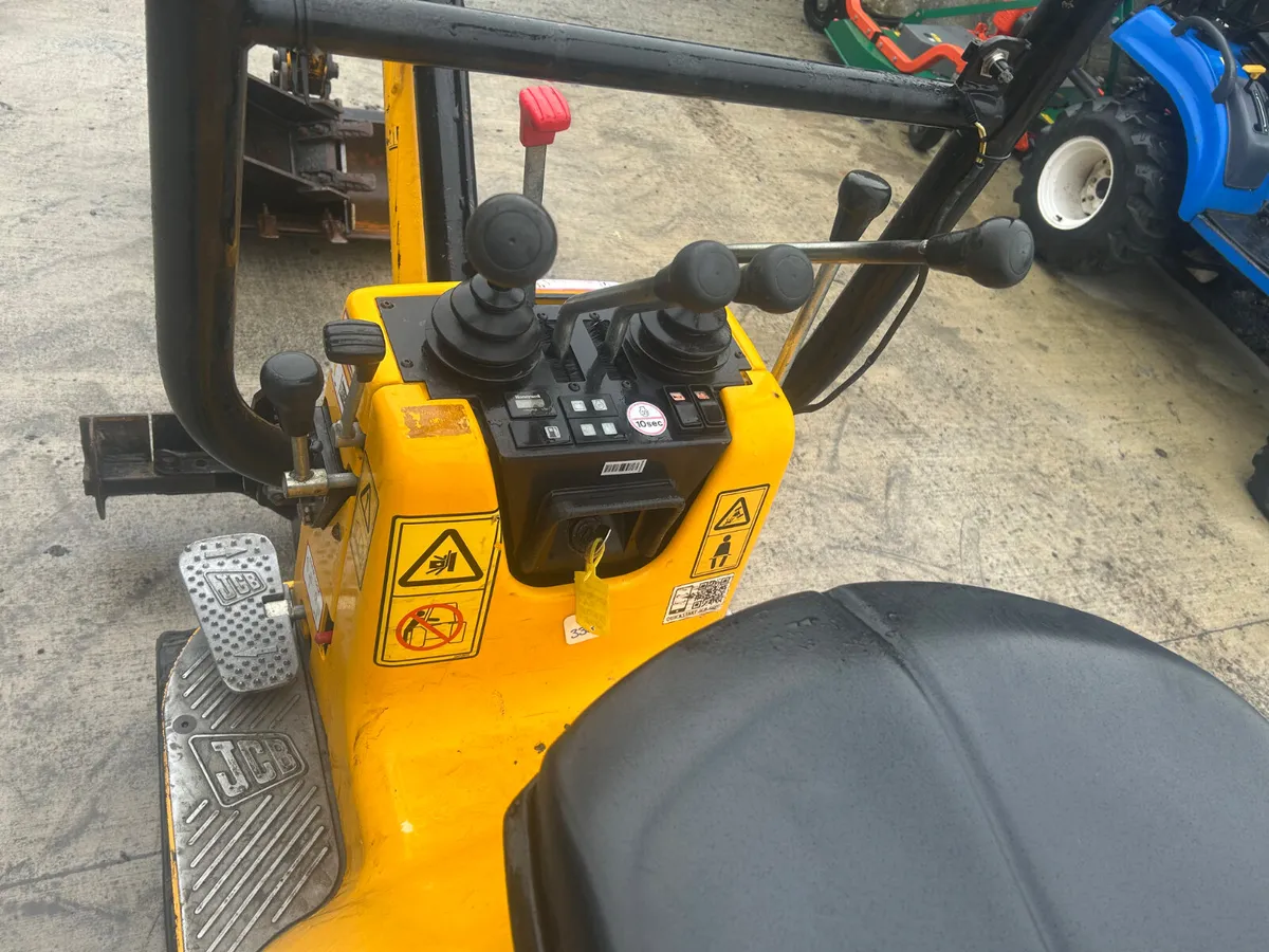 2022 JCB 8008 Excavator - Image 3
