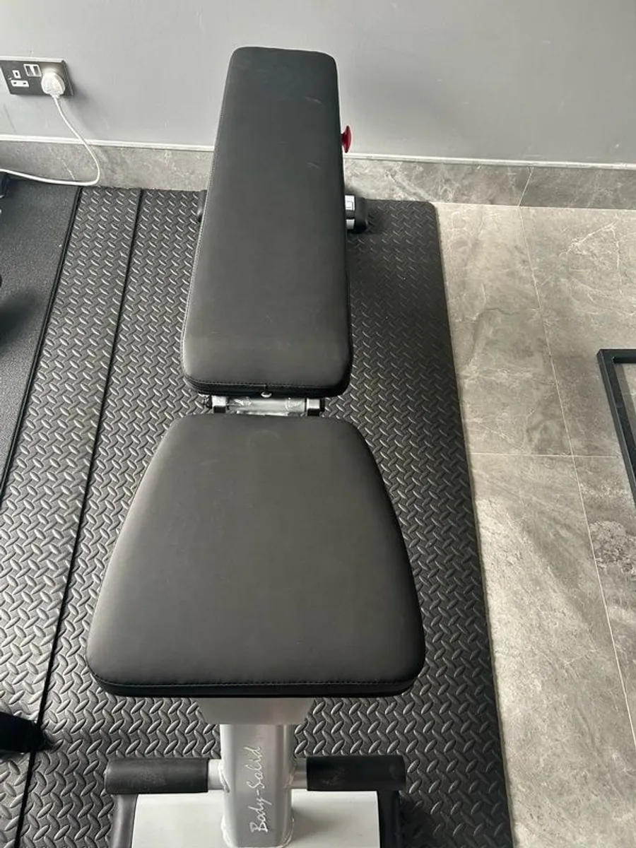 Weight Bench - Commercial Grade - BRAND NEW - Image 4
