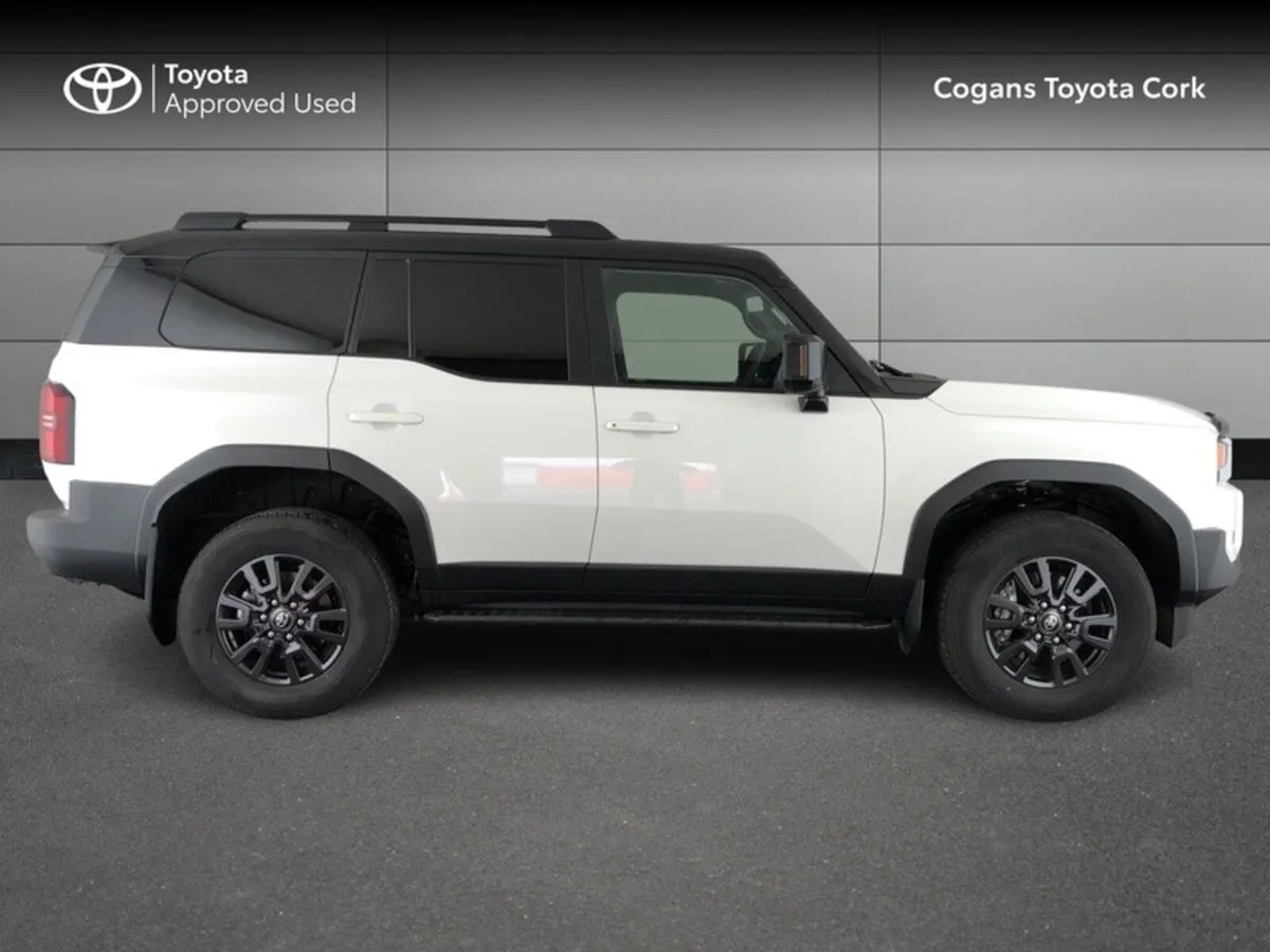 Toyota Land Cruiser 2.8 - Image 3