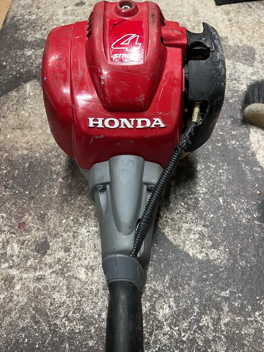 Honda strimmer lawnmower - Image 1