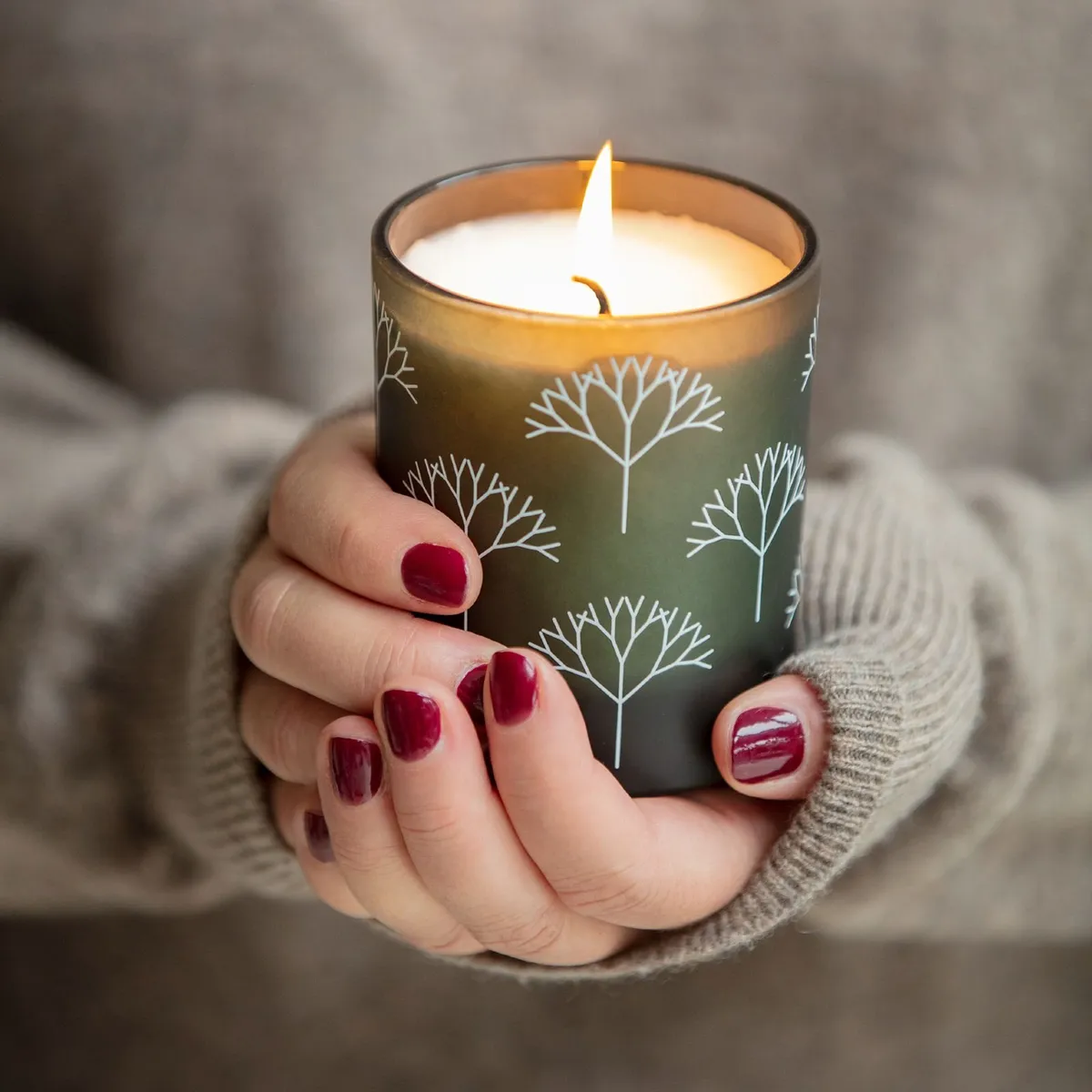 400 scented candles - Image 1